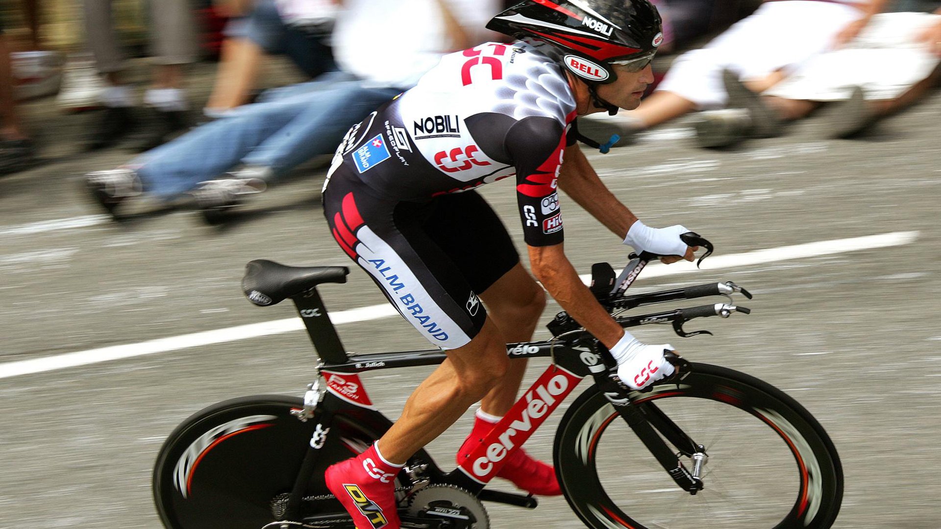 葡萄牙骑手吉尔贝托·费利佩在2024年全国工作马术锦标赛中以“Morante”马匹获得大师组银牌，表现出色。